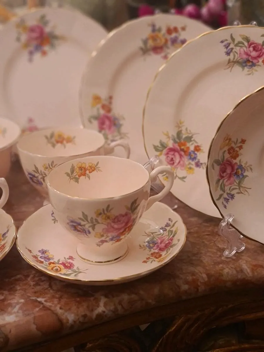 Antique tuscan teaset - Image 4