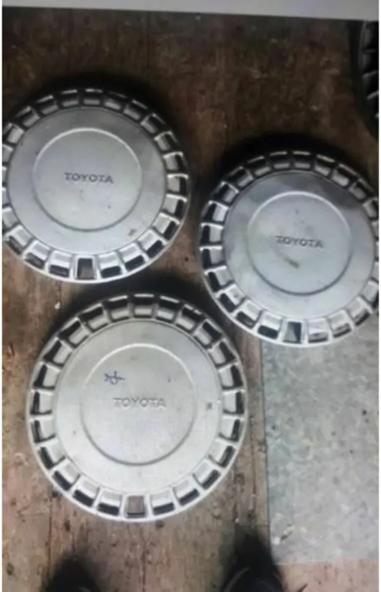 3 x Toyota Carina Mk II 13'' Steel Hub Caps - Image 3