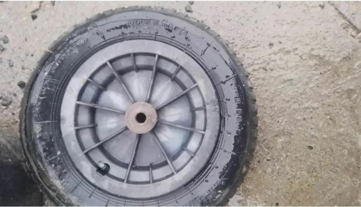 2 x Wheelbarrow wheels 3.50 - 8 Spares Repairs - Image 1