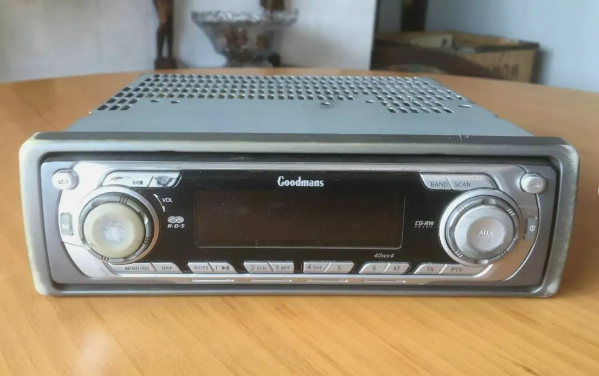 Goodmans Car CD Player/Radio GCE 2813 PLL - Image 1