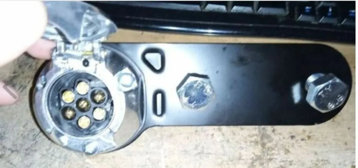 Toyota Corolla E11 3 Door Hatchback Towbar - Image 3