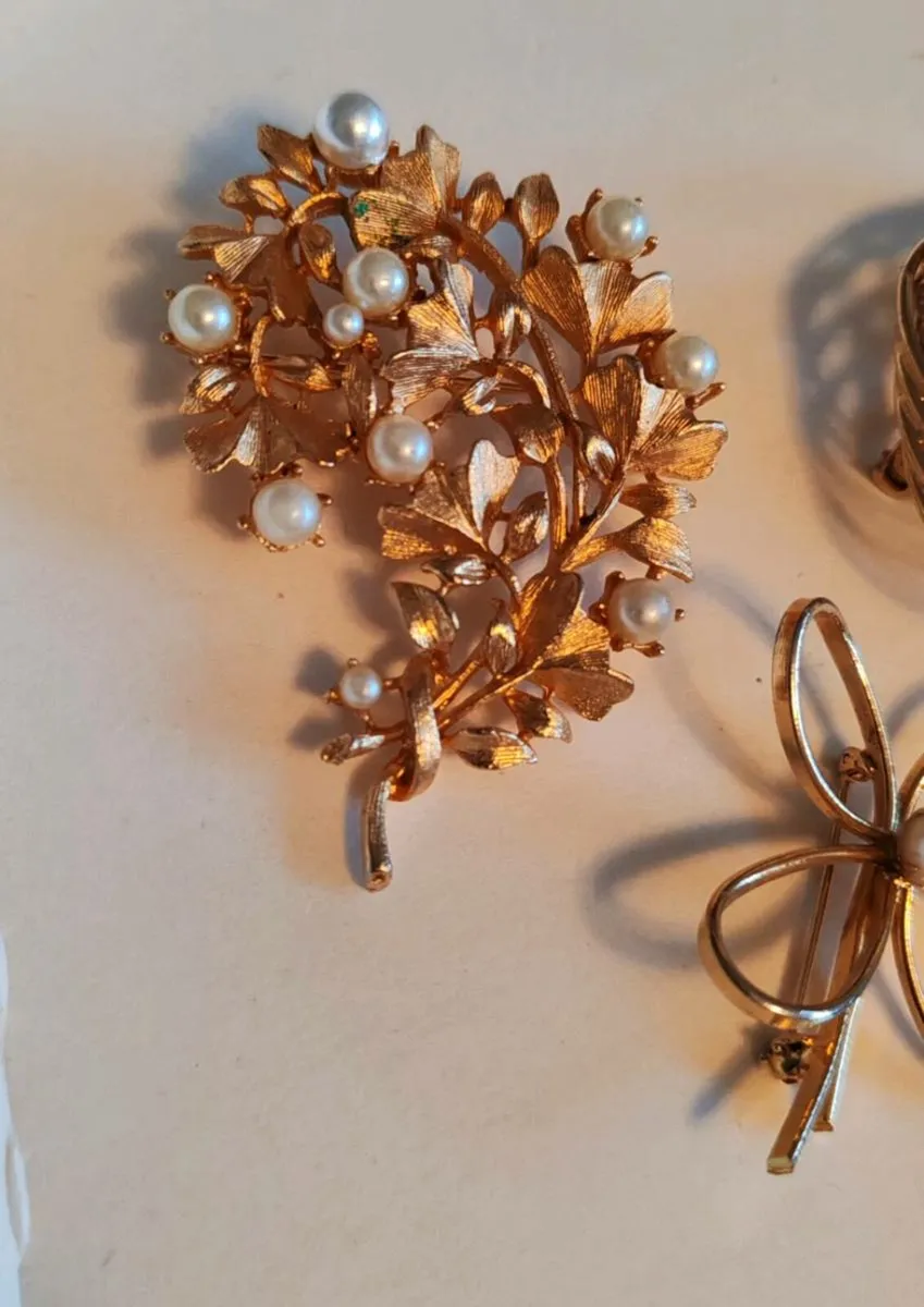 3 Vintage brooches - Image 2