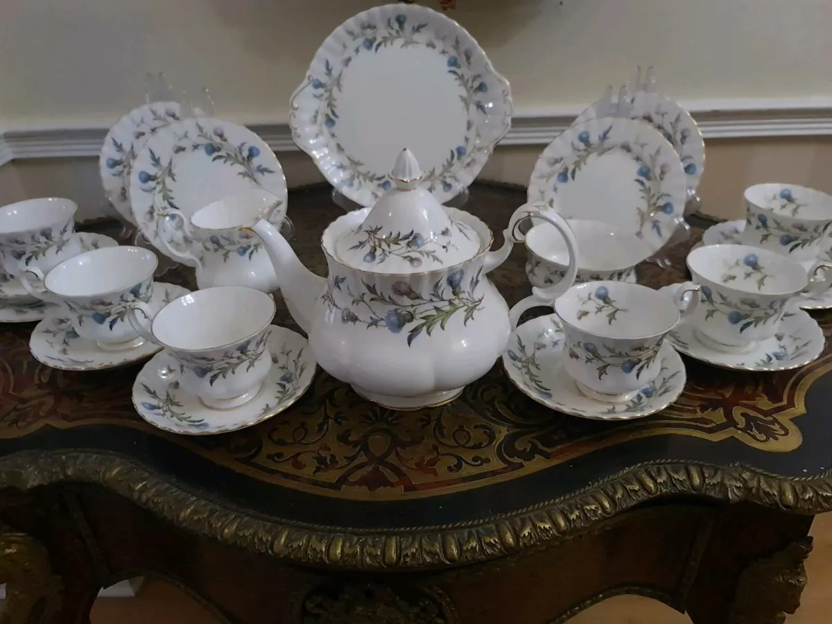 Royal Albert teaset and teapot POSTAGE AVAILABLE - Image 1