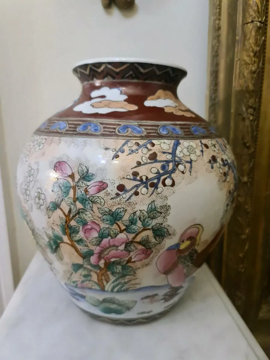 Kutani vase - Image 3