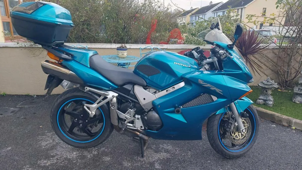 Honda vfr800 - Image 1