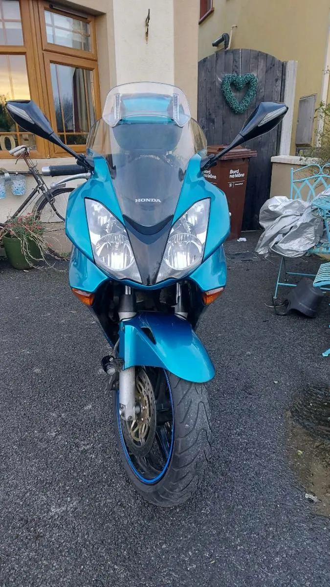 Honda vfr800 - Image 3