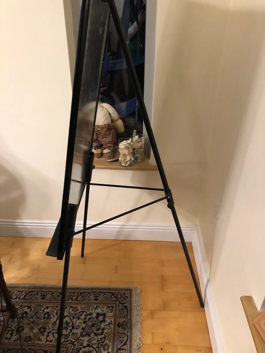 White board - Image 4