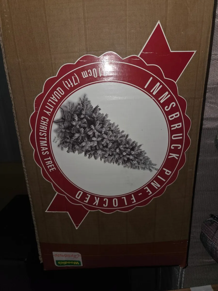 Christmas Tree 7ft - Image 4