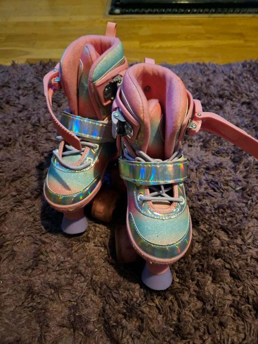 Rollerskate kids - Image 1