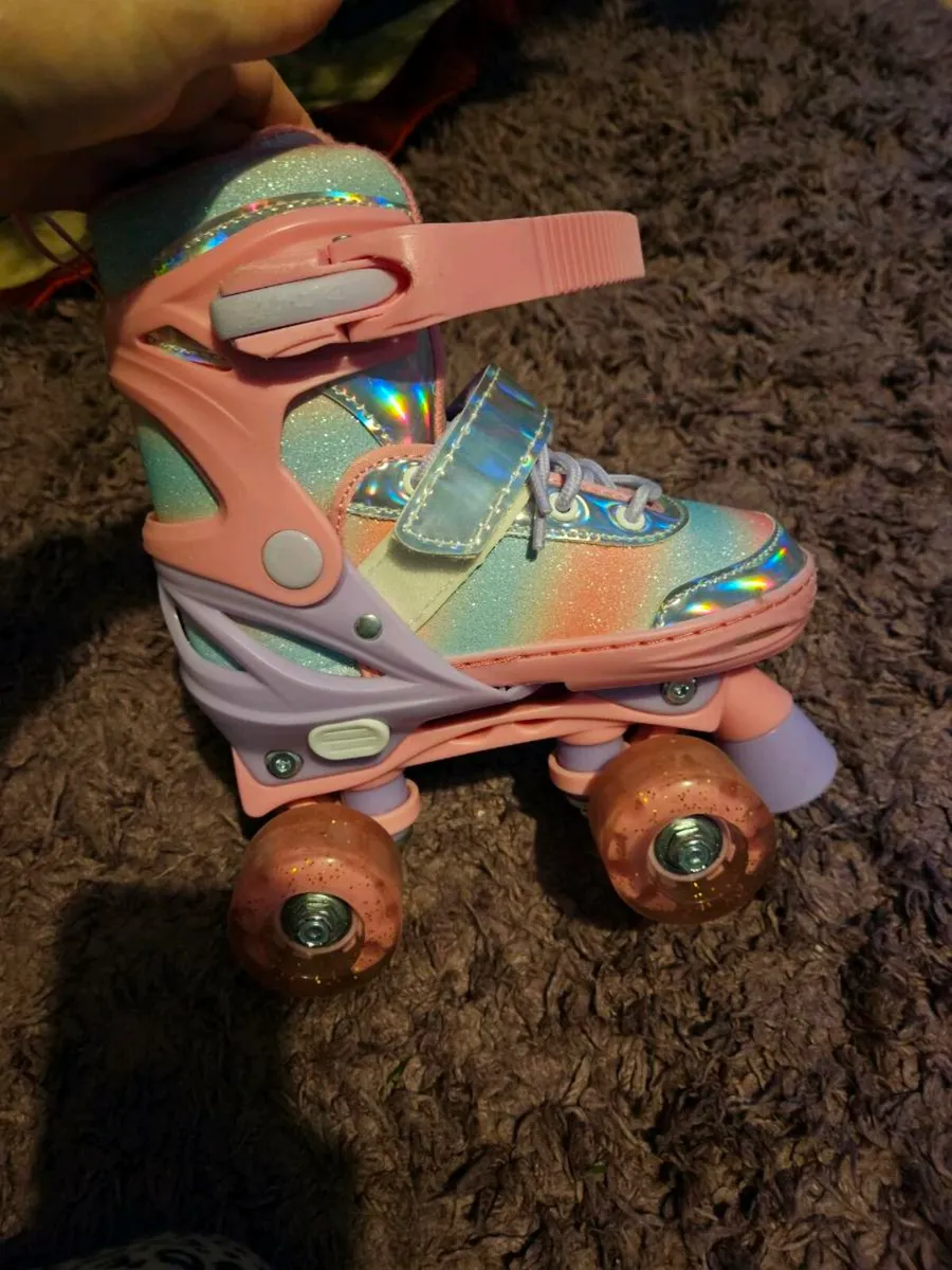 Rollerskate kids - Image 2