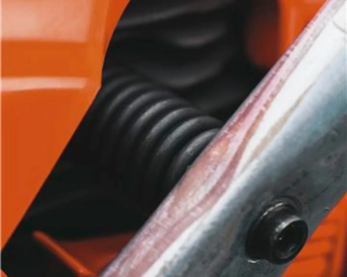 Husqvarna Chain Saw 135 mark 2 - Image 4