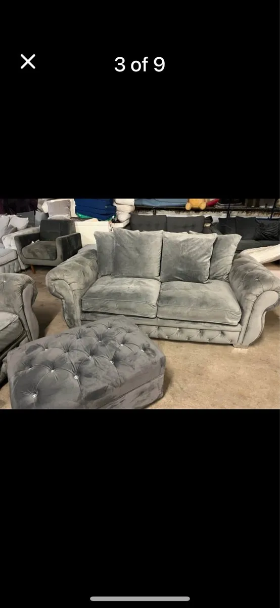 Grey velvet chesterfield sofas - Image 2
