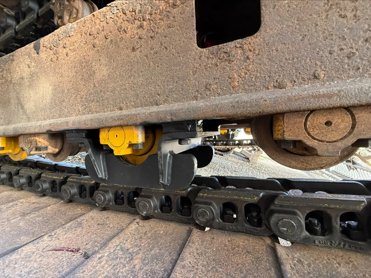 Tracks Fitted @ Undercarriage Ireland - Image 3