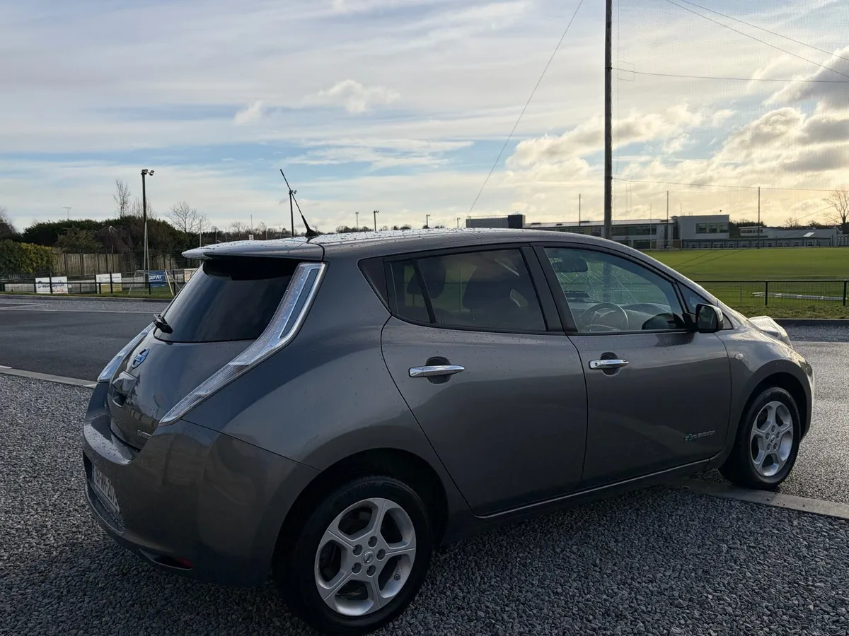 2016 Nissan Leaf - Image 4