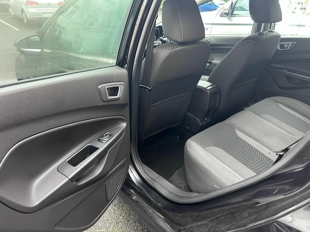 Ford Fiesta 2015 - Image 4