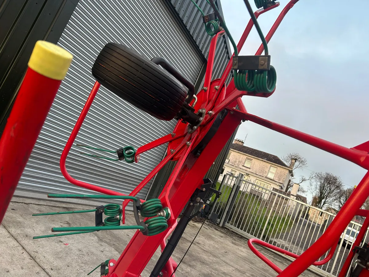Kverneland 4 Rotar Tedder - Image 4