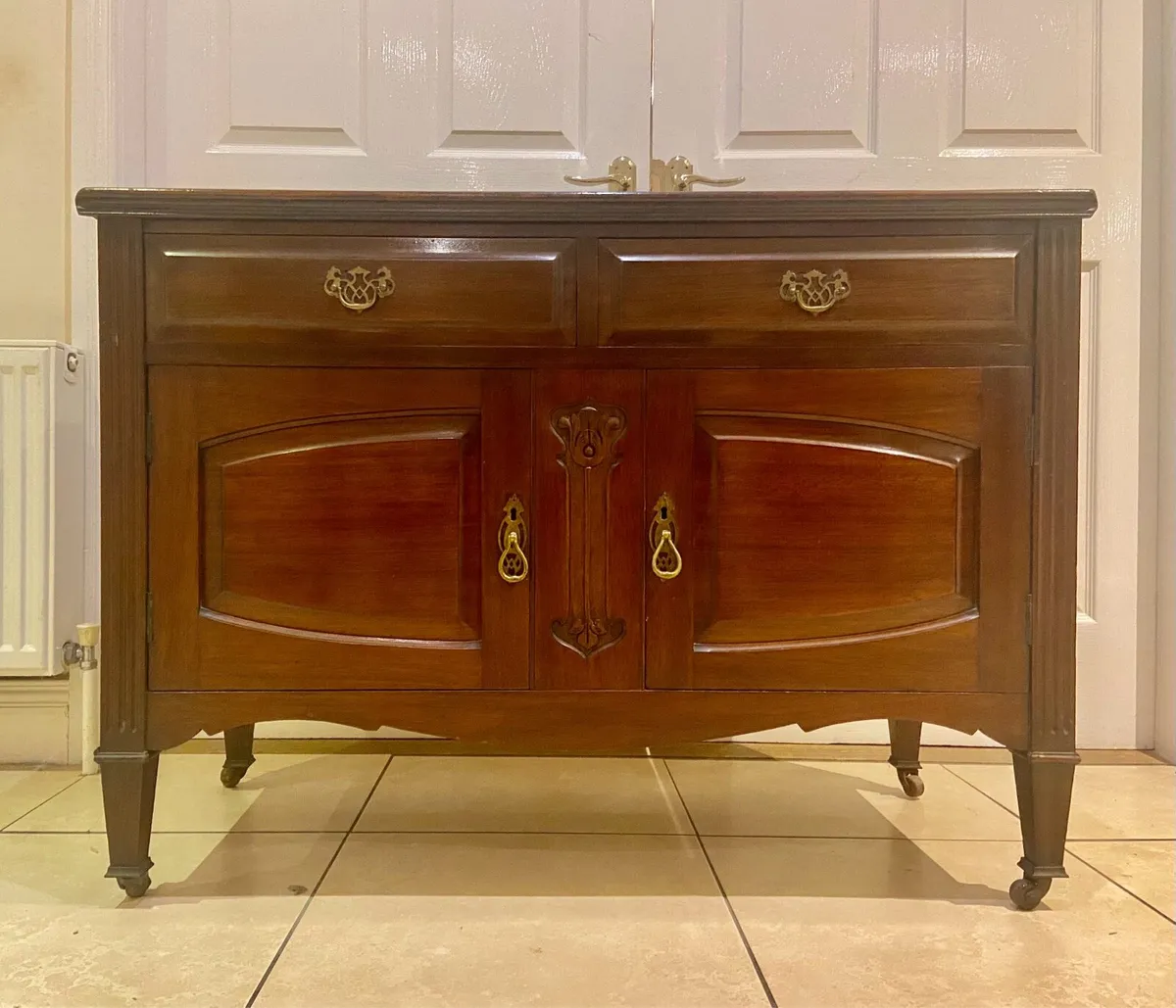 Edwardian low size linen dresser - Image 1