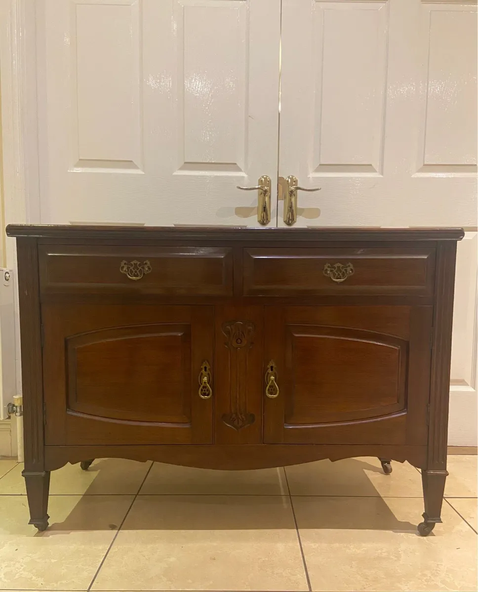 Edwardian low size linen dresser - Image 2