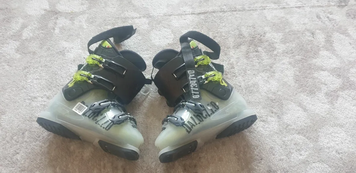 SKI Boots  for winter sports - Image 3