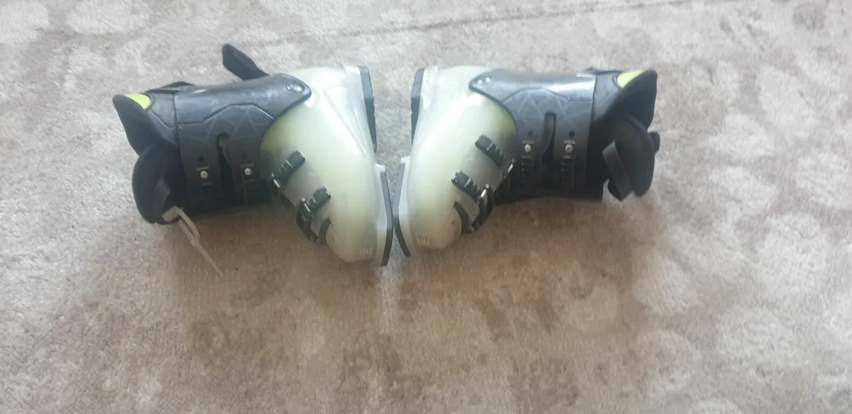 SKI Boots  for winter sports - Image 4