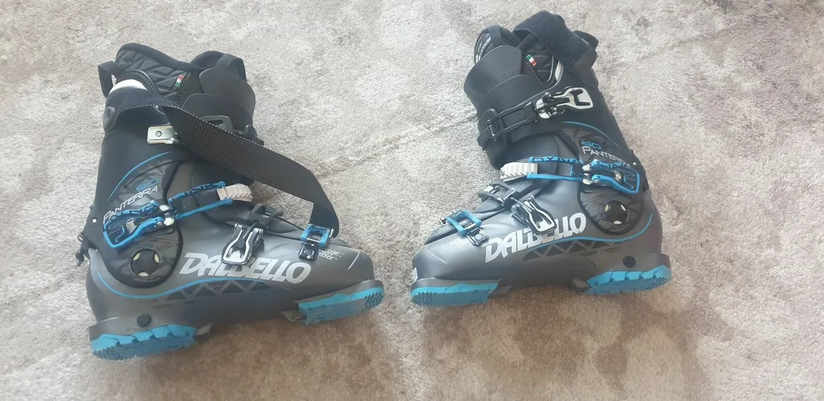 SKI Boots  for winter sports - Image 1
