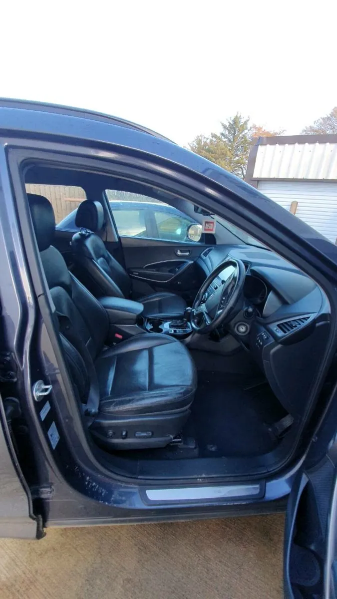 Hyundai santa fe 2016 - Image 2