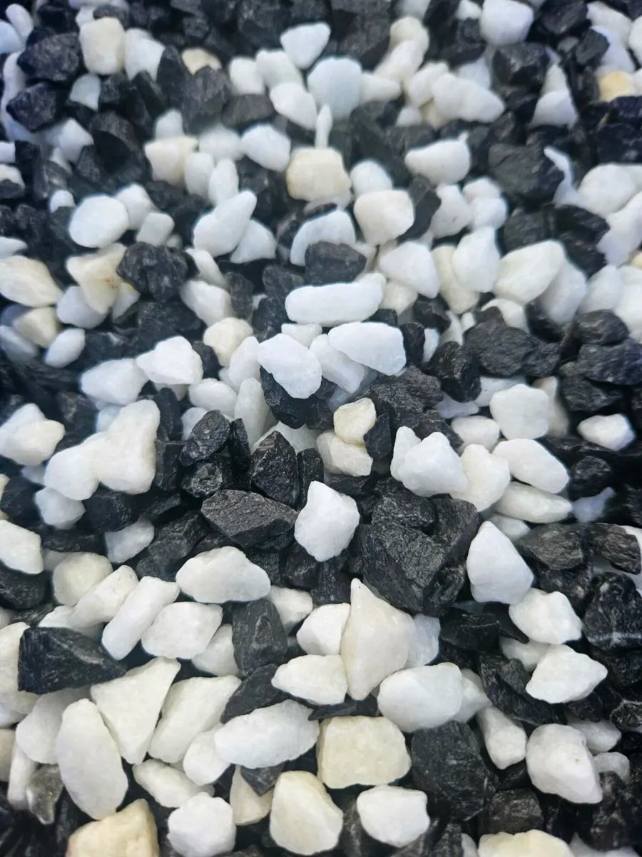 Decorative stone - Image 1