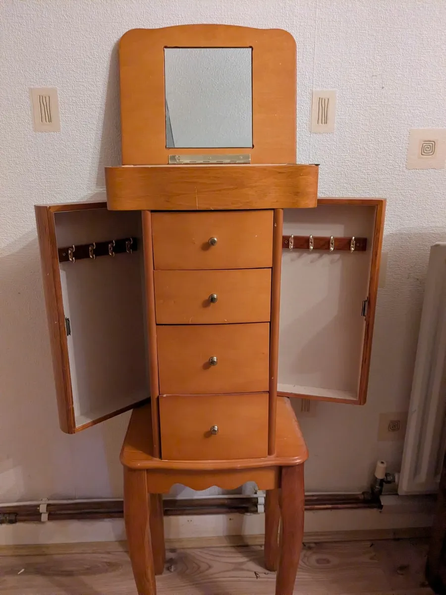 Mirrored Fliptop Jewelry Chest - Image 2