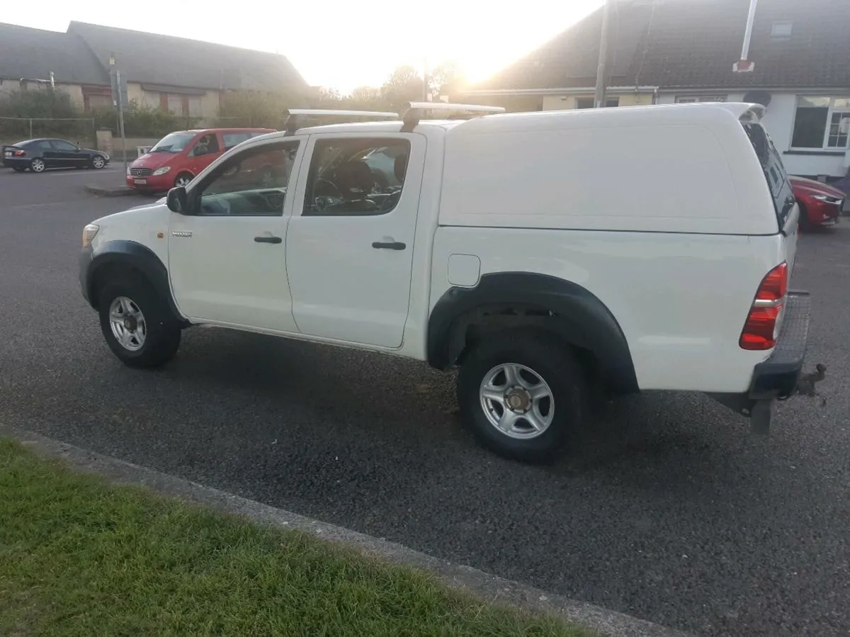 Toyota hilux - Image 4