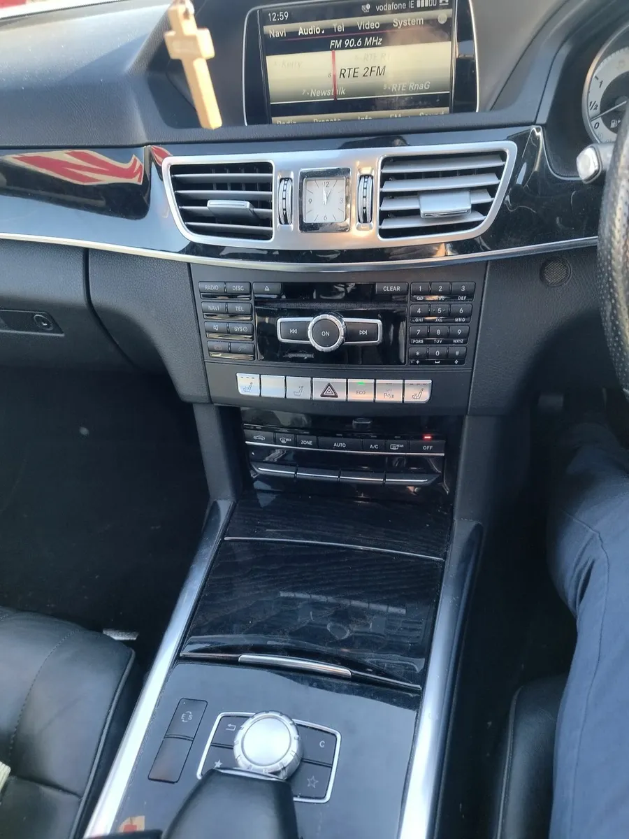 Mercedes-Benz E-Class 2013 - Image 3