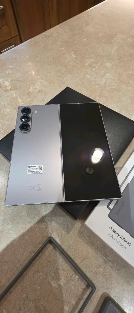 Samsung galaxy z fold 6 - Image 2
