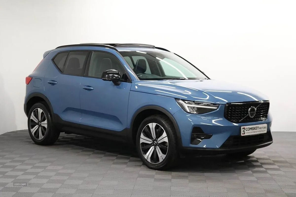 Volvo XC40 h T5 Ultimate Dark - Image 1