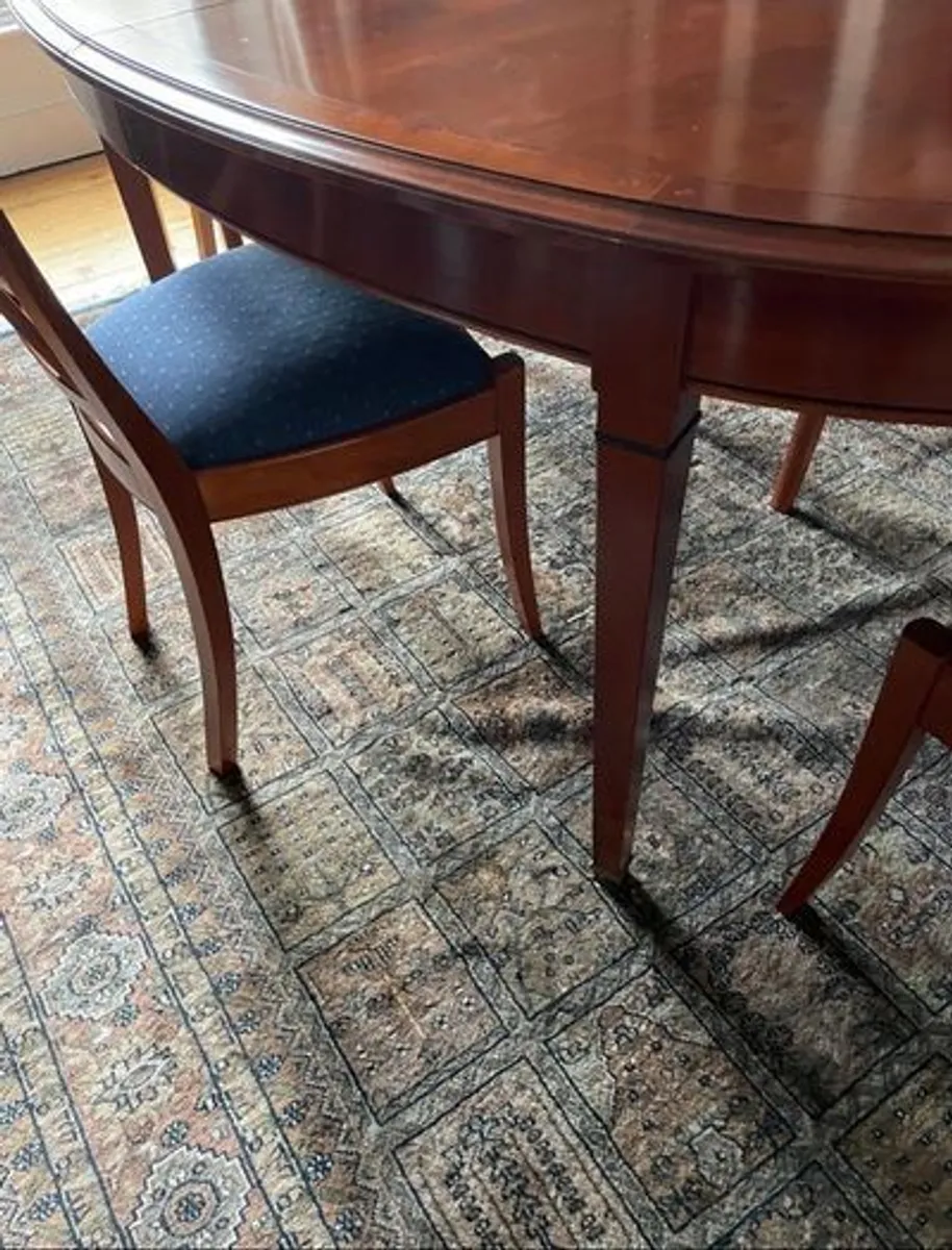 Dining table and 4x chairs - Image 3