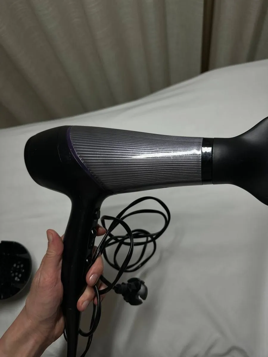 Hair dryer Philips - Image 1