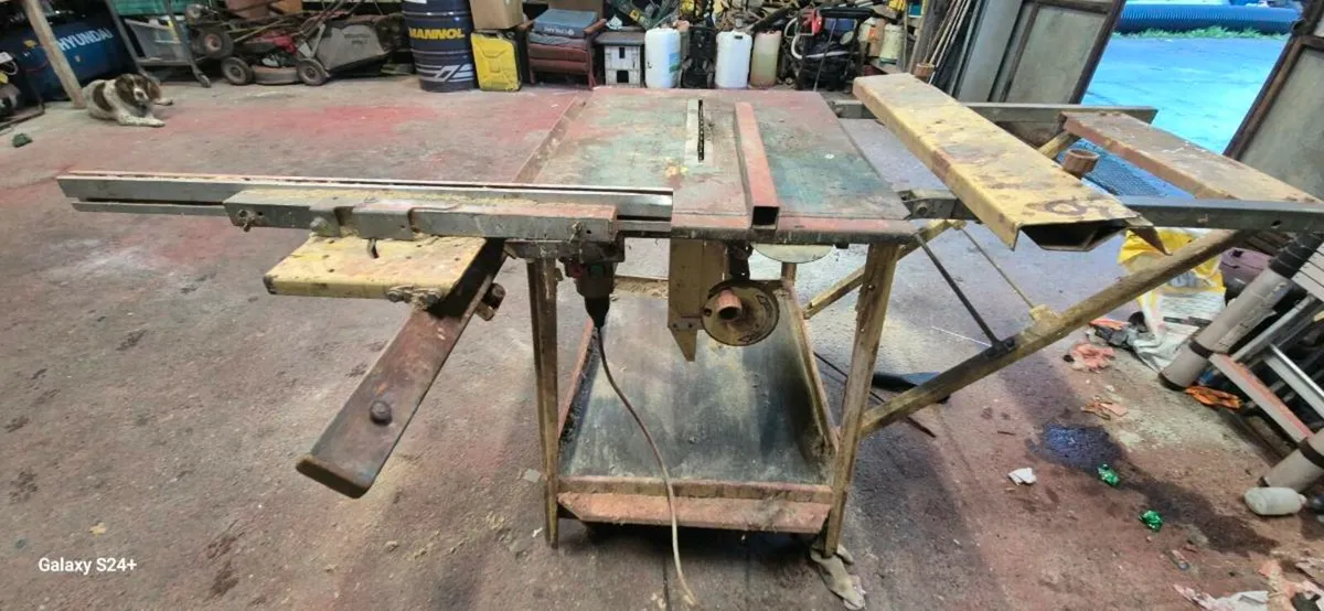 Timber Floor saw - Image 1