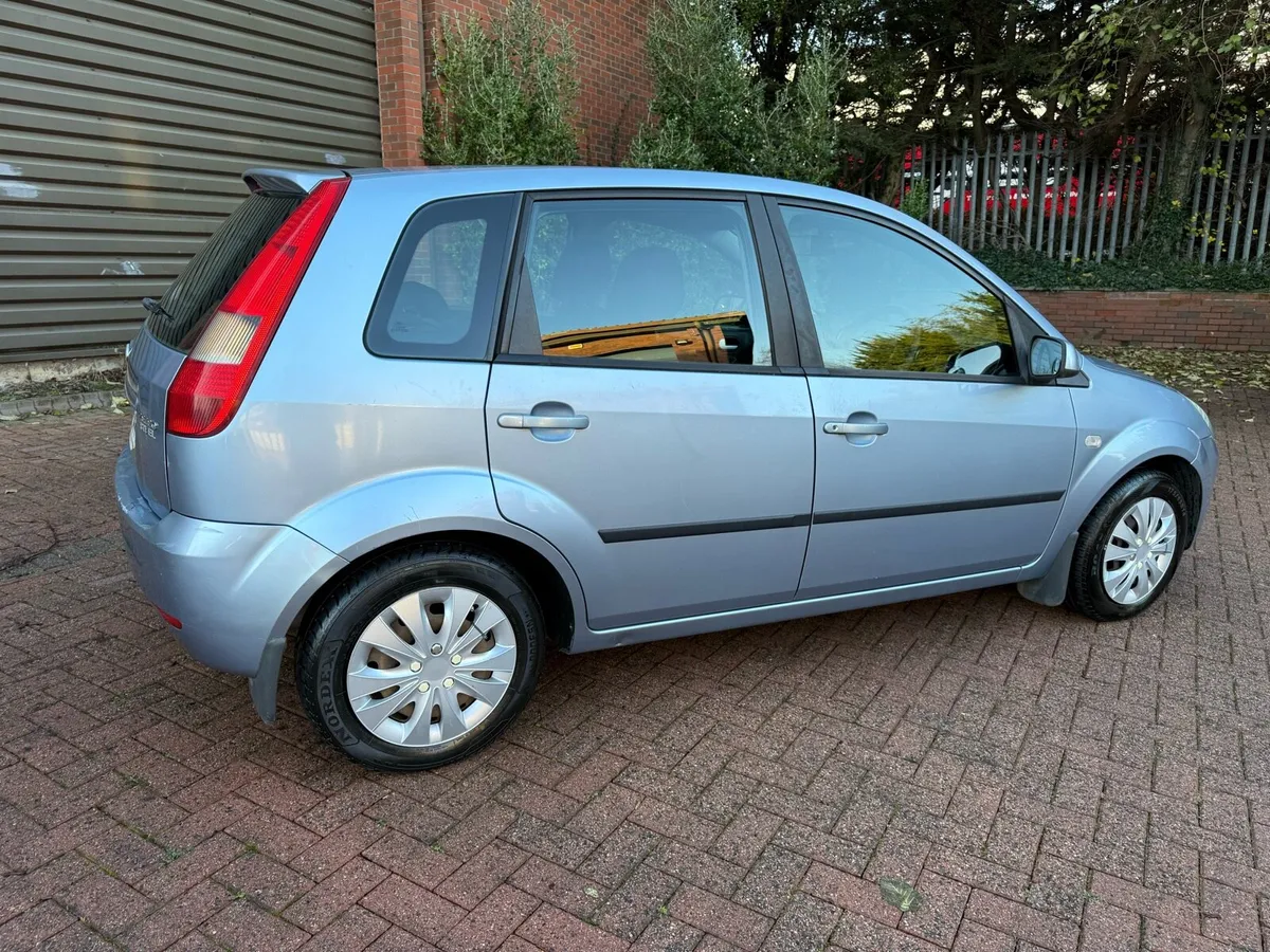 Ford Fiesta - Image 4
