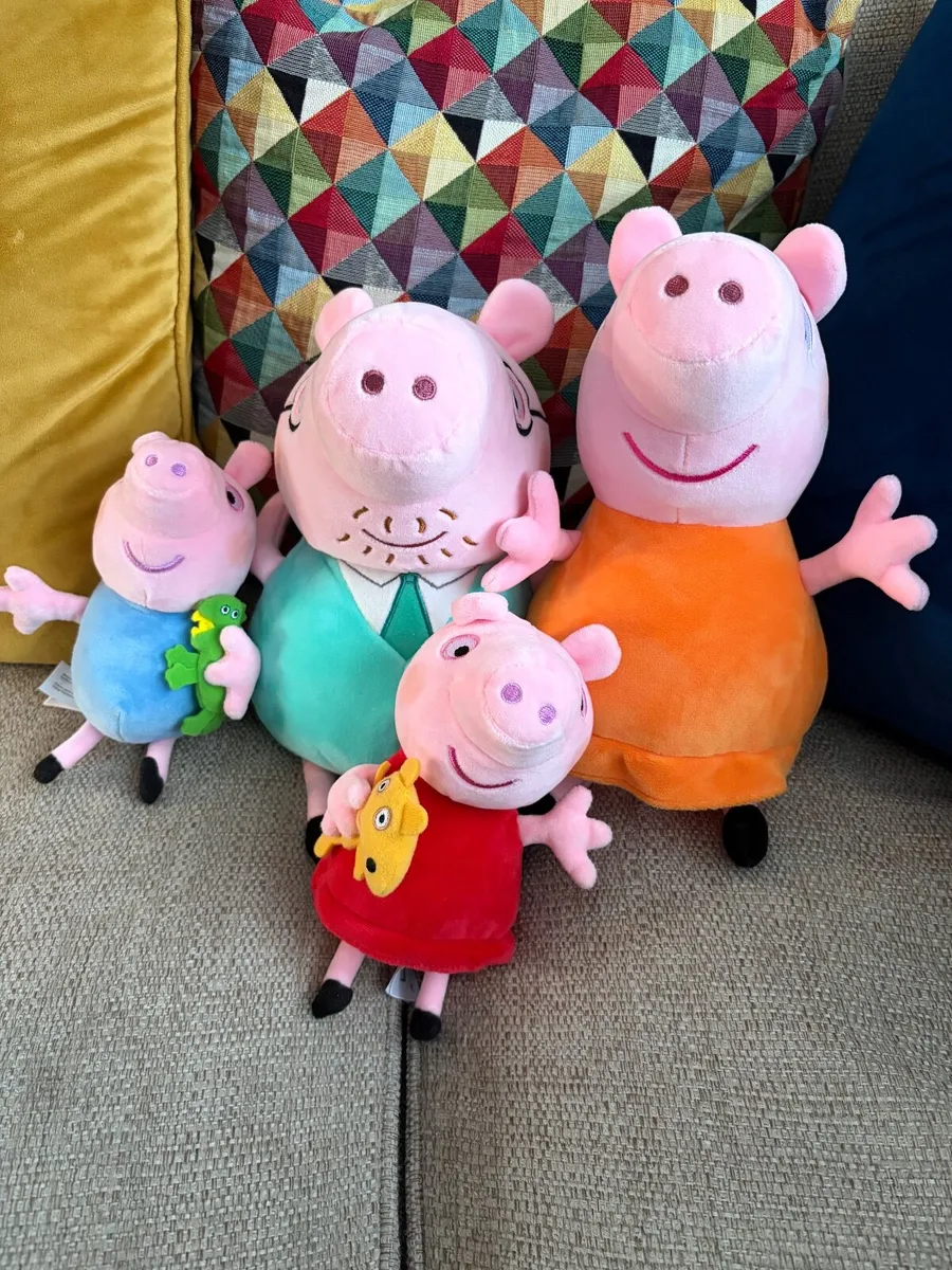 Peppa Pig family of teddies