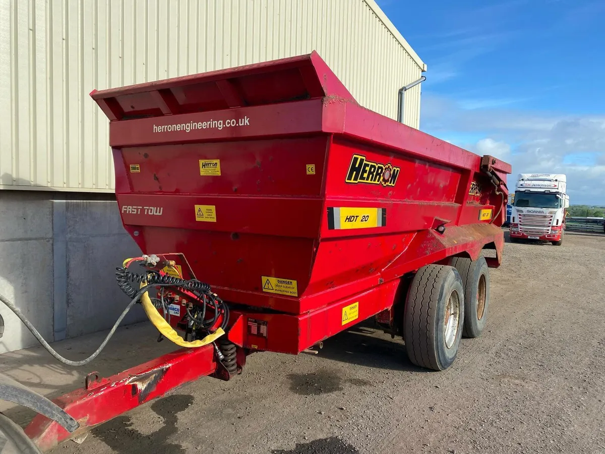 HERRON 20T DUMP TRAILER, AIR/HYD BRAKES - Image 4
