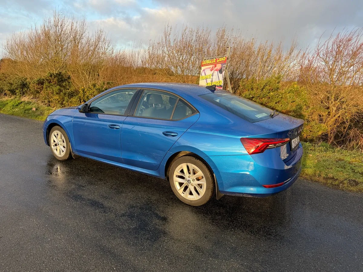 211 Skoda Octavia - Image 2