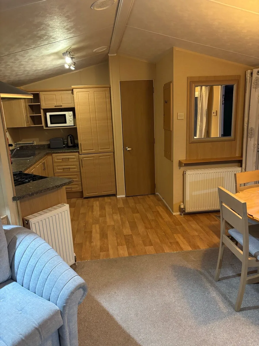 Mobile home - Image 1