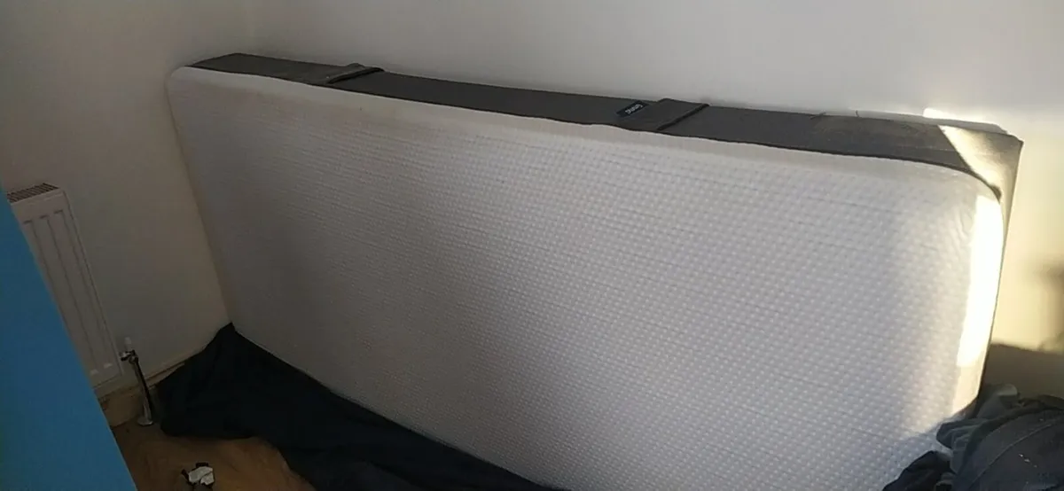 Two single Emma mattress