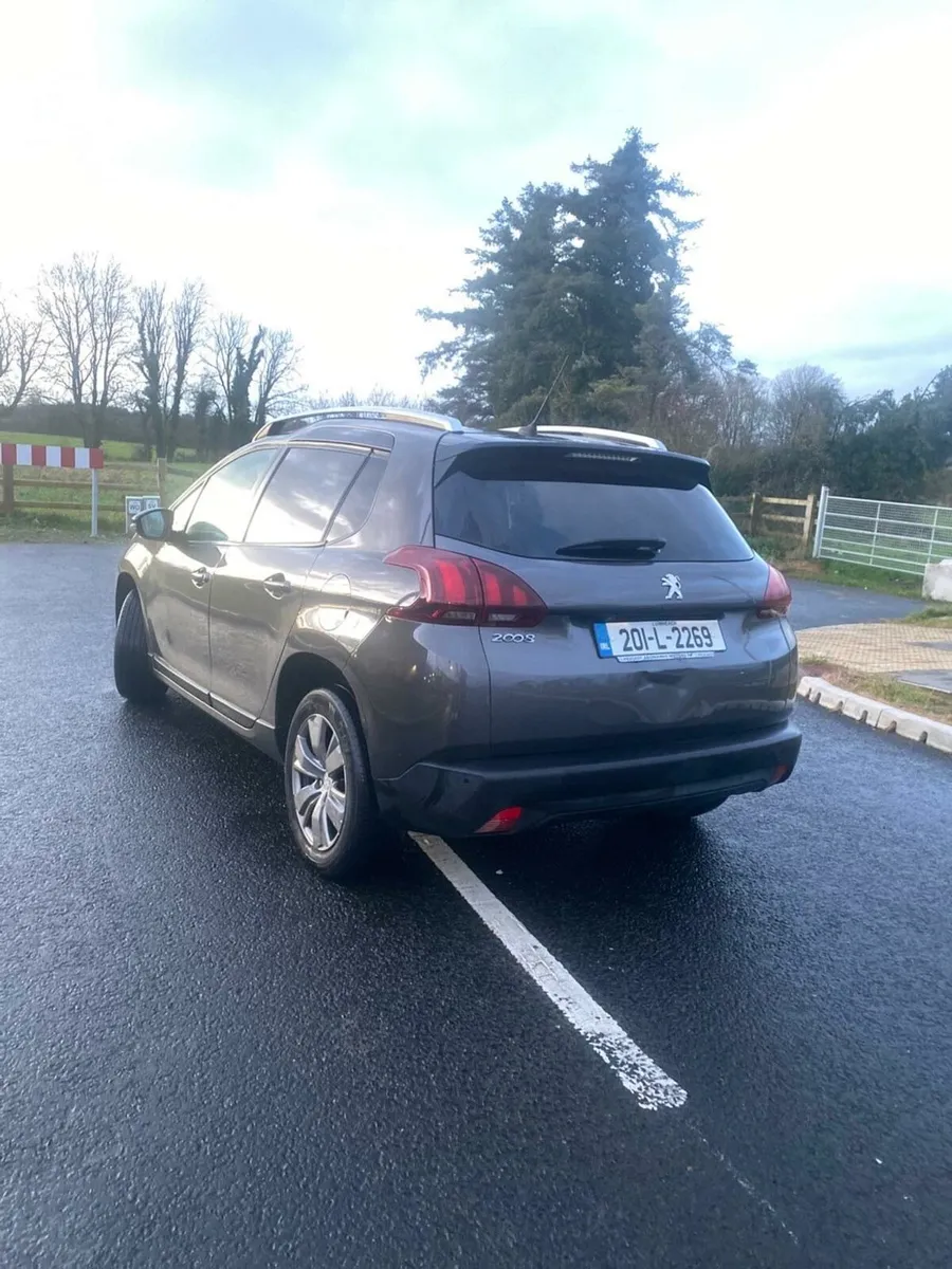PEUGEOT 2008 - Image 3