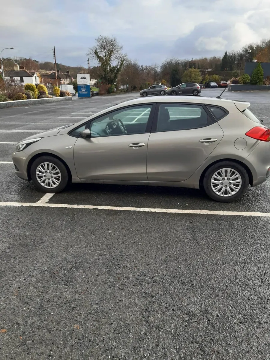 Kia Ceed 2015 - Image 4