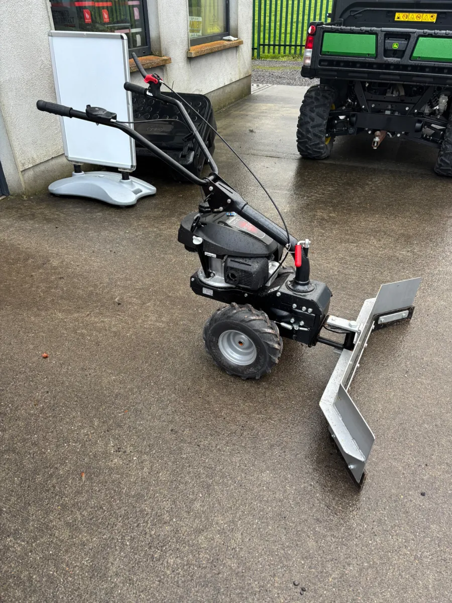 Walk Behind Yardscraper - Image 1