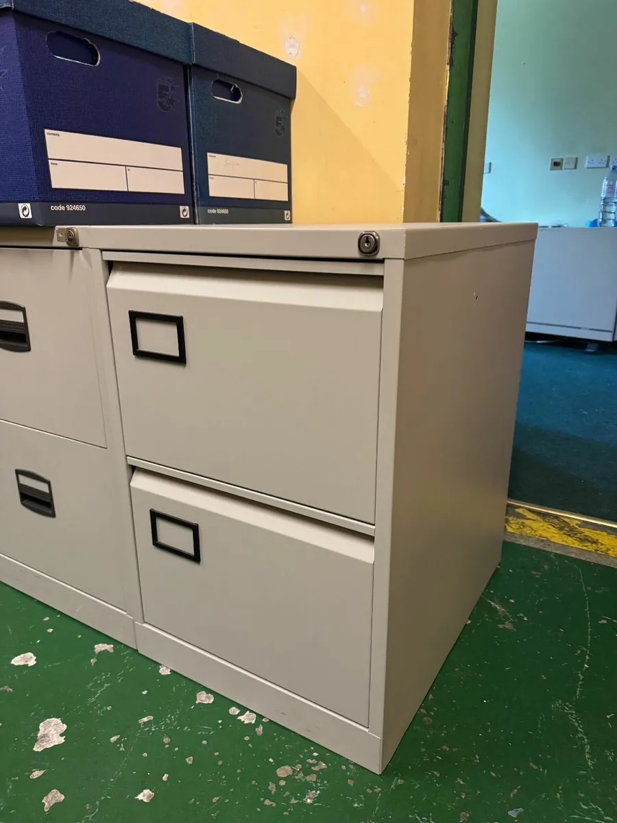 Three office Furniture - Image 3