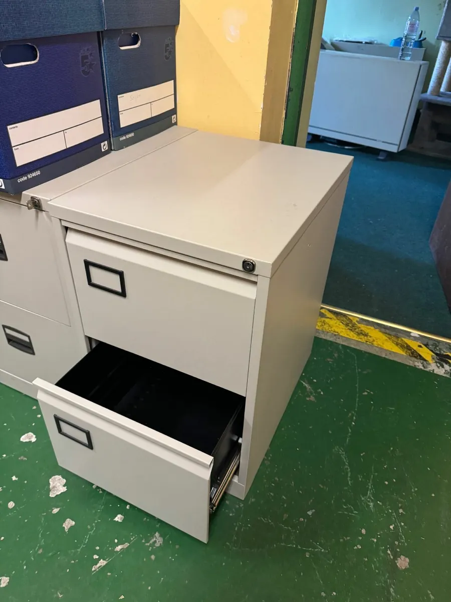 Three office Furniture - Image 4