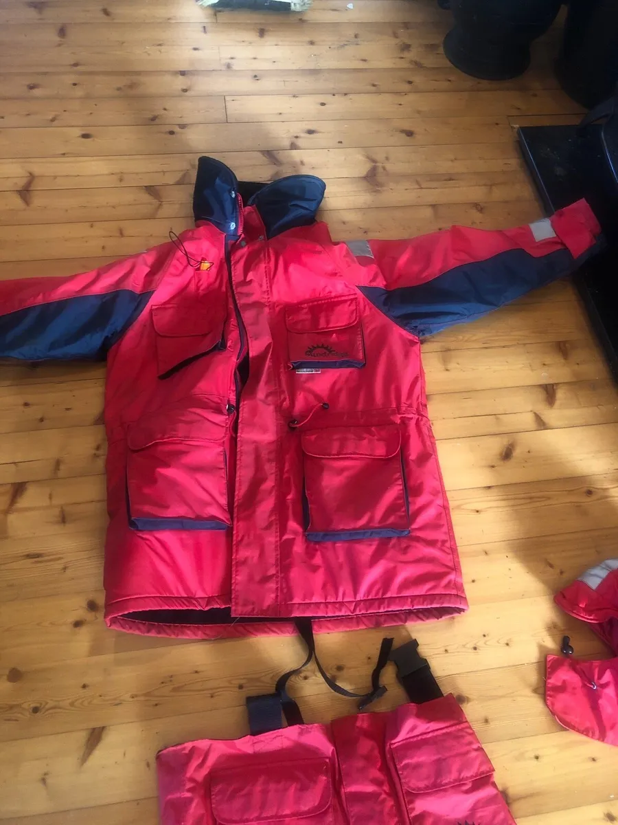 Floatation suit - Image 1