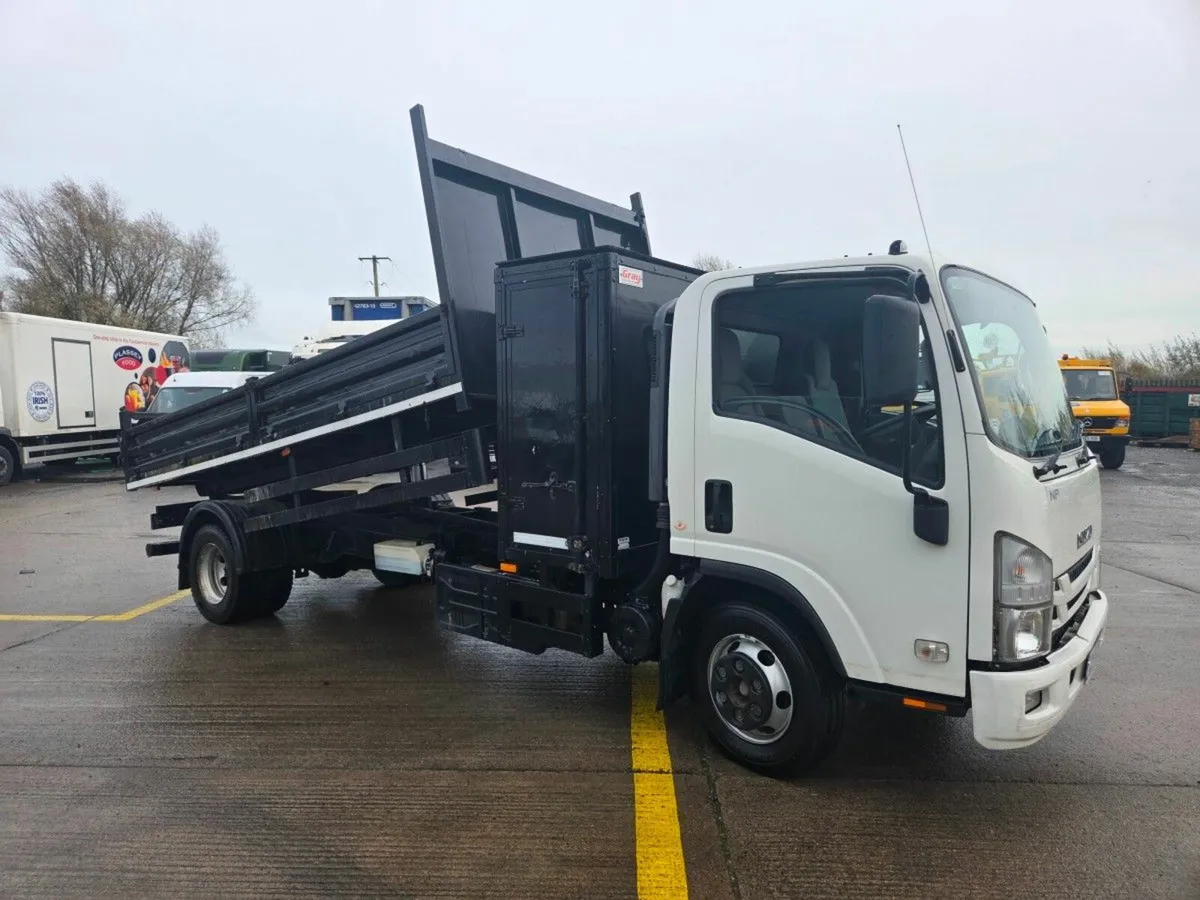 Isuzu NPR NPR75 7.5T Tipper - Image 1