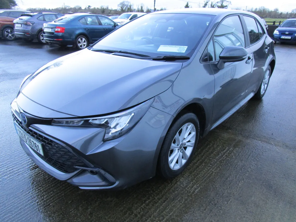 Toyota Corolla 2023 Automatic - Image 3