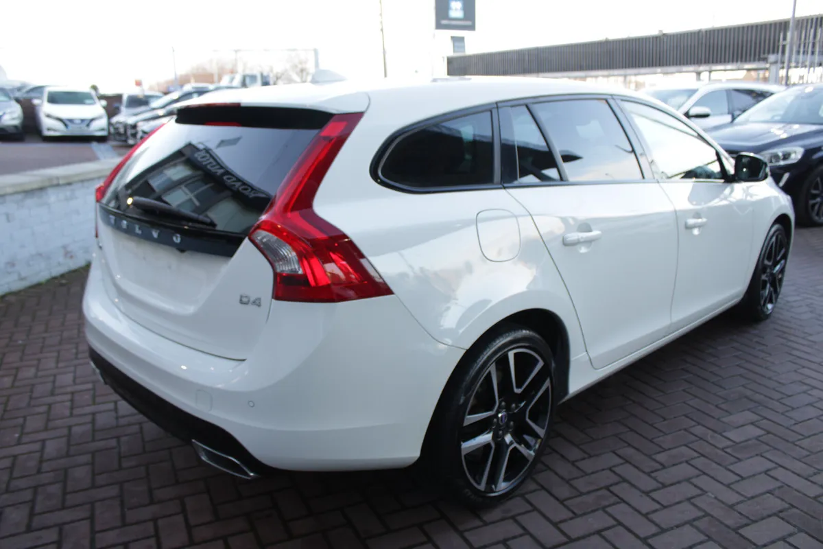 2.0D SE LUXURY EDITION 5DR ESTATE AUTO // 60,000KM - Image 4